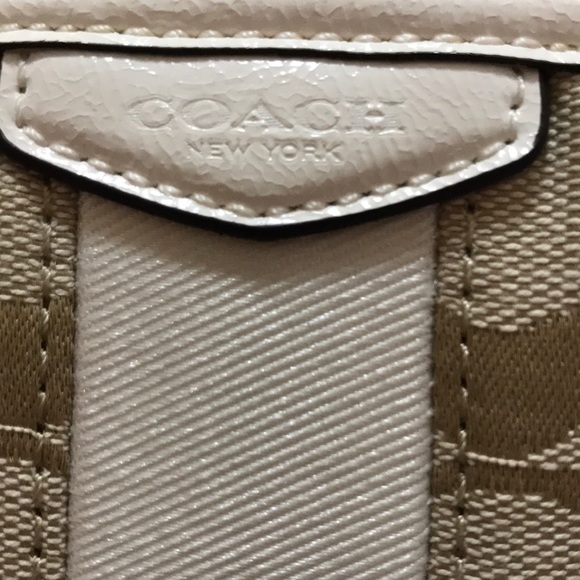 Authentic Coach tote bag. - Picture 6 of 6